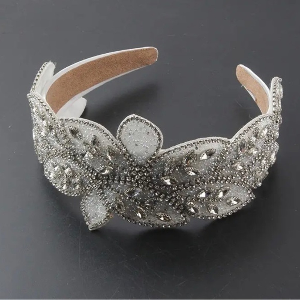 Elegant headband/tiara